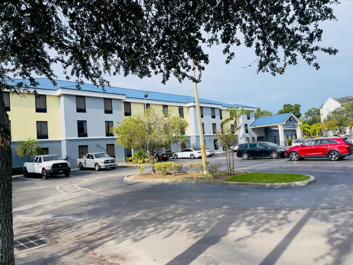 Days Inn & Suites By Wyndham Lakeland Exterior foto