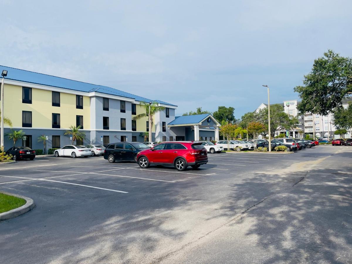 Days Inn & Suites By Wyndham Lakeland Exterior foto